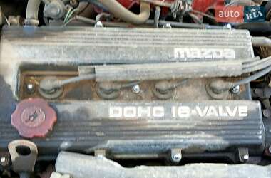 Седан Mazda 323 1994 в Сараті