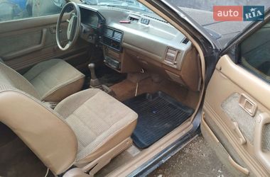 Хэтчбек Mazda 323 1987 в Харькове
