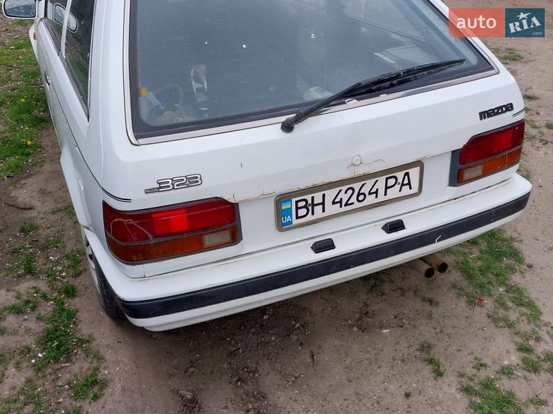 Mazda 323 1987 Mazda 323 1987