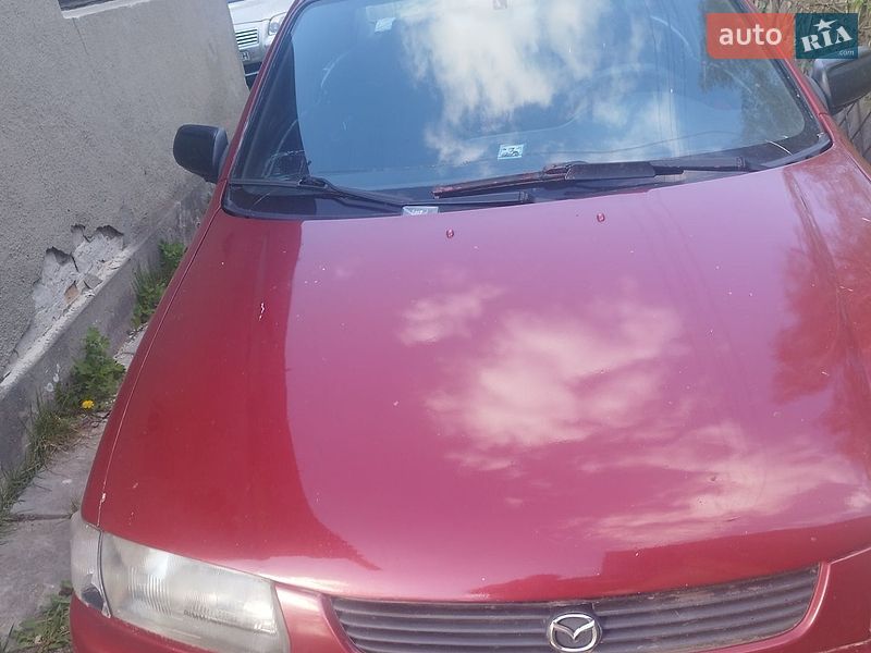 Седан Mazda 323 1998 в Тернополе