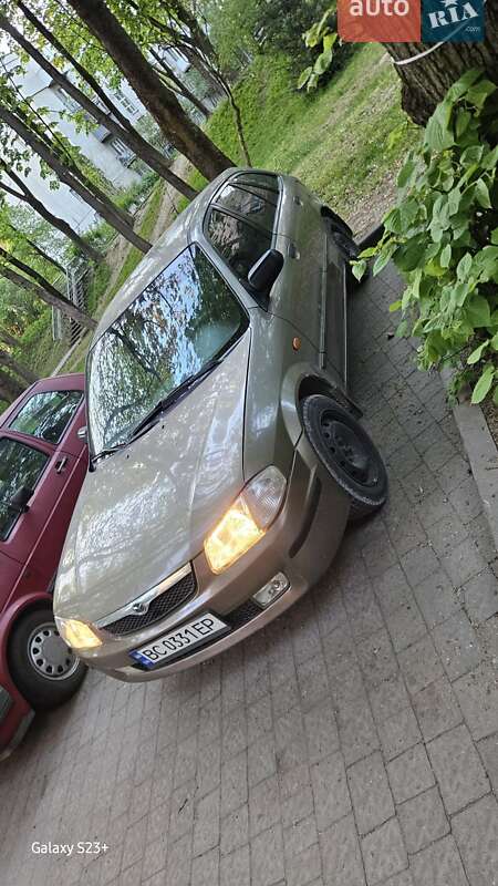 Хэтчбек Mazda 323 2000 в Львове