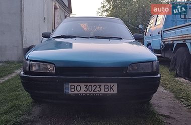 Седан Mazda 323 1993 в Кременце