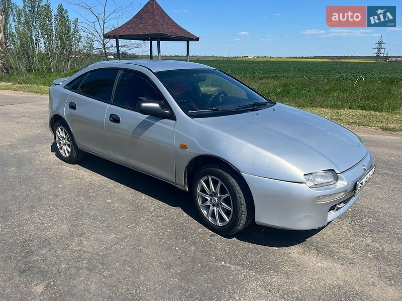 Седан Mazda 323 1995 в Одесі