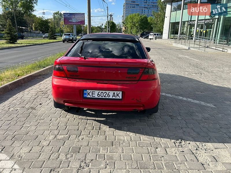 Хэтчбек Mazda 323 1995 в Днепре