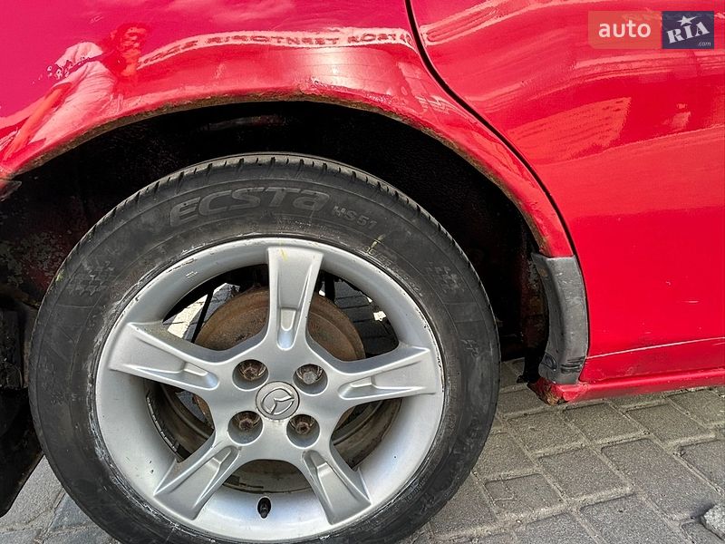 Хэтчбек Mazda 323 1995 в Днепре