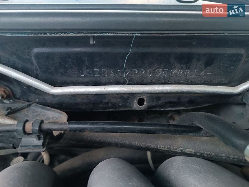 Седан Mazda 323 1997 в Новомосковске