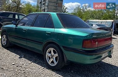 Седан Mazda 323 1995 в Кривом Роге