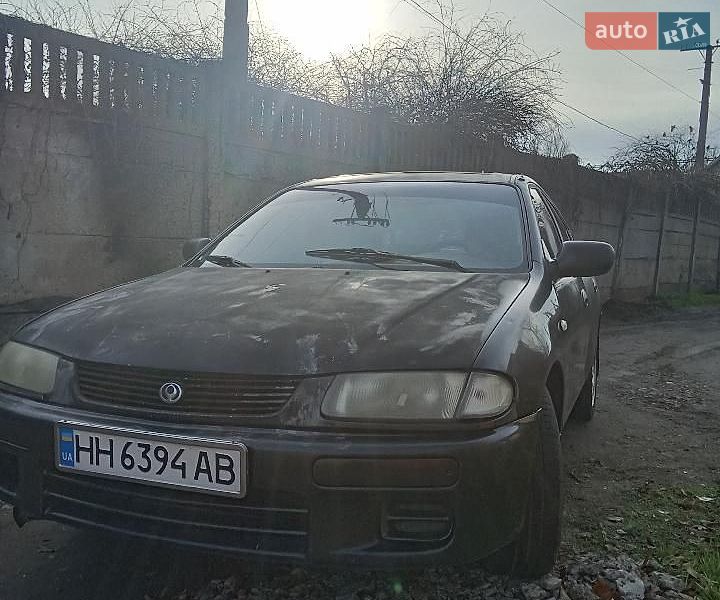 Mazda 323, фото з оголошення