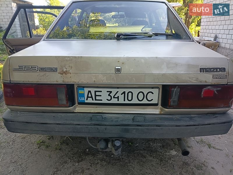 Mazda 323 1987 Mazda 323 1987