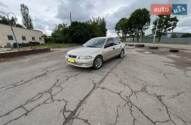 Седан Mazda 323 1997 в Нововолынске