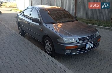 Седан Mazda 323 1994 в Южном