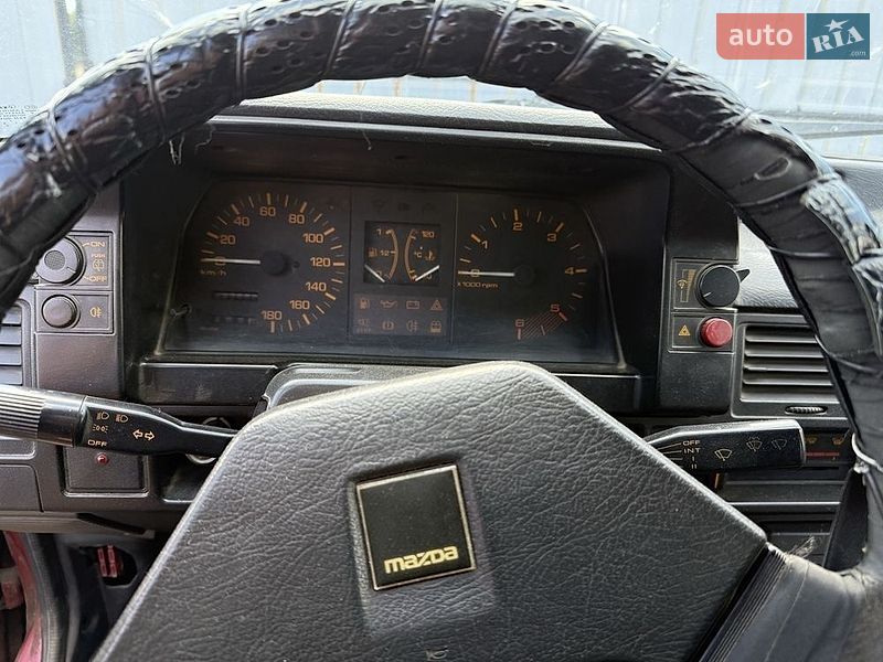 Універсал Mazda 323 1987 в Кременчуці