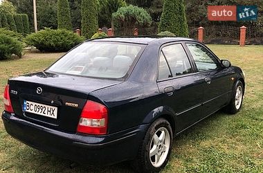 Седан Mazda 323 1998 в Яворові