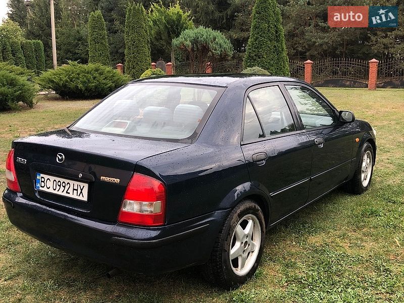 Седан Mazda 323 1998 в Яворові