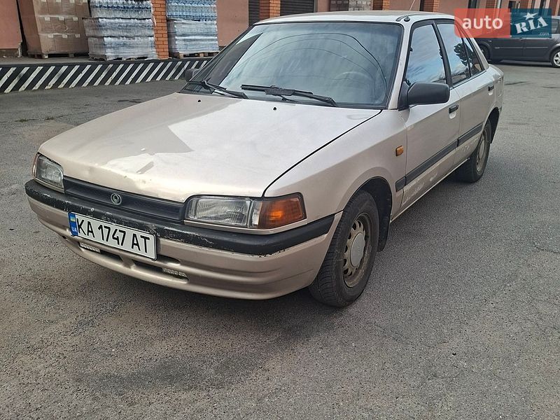 Mazda 323 1993