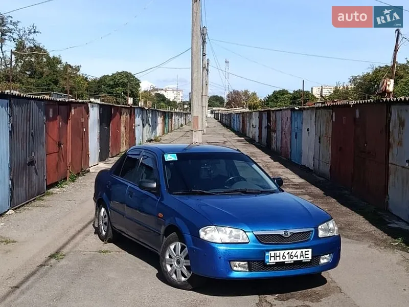 Mazda 323 1999