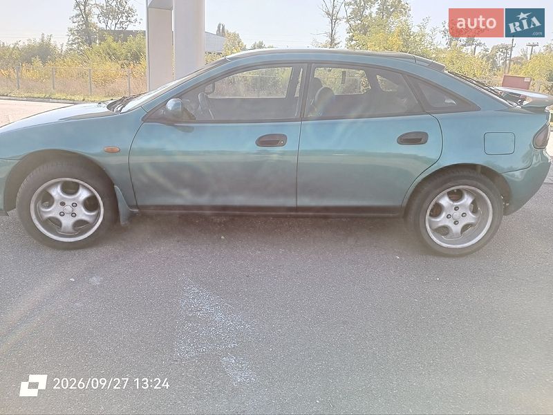 Хетчбек Mazda 323 1997 в Черкасах
