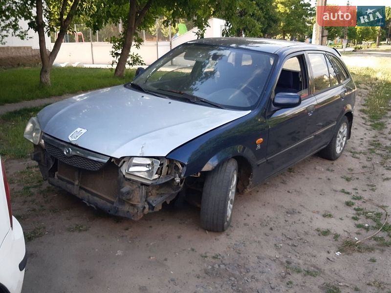 Хэтчбек Mazda 323 1998 в Вознесенске