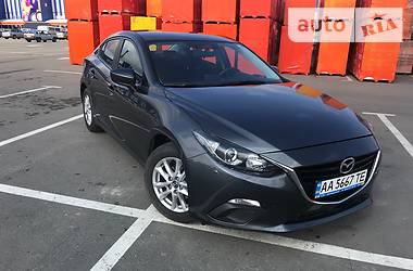 Седан Mazda 3 2016 в Киеве