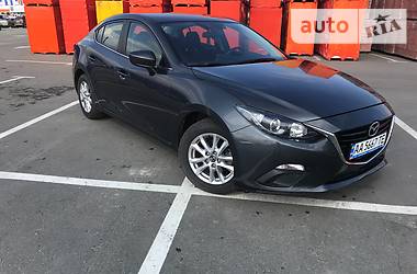 Седан Mazda 3 2016 в Киеве