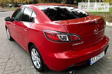 Седан Mazda 3 2010 в Днепре