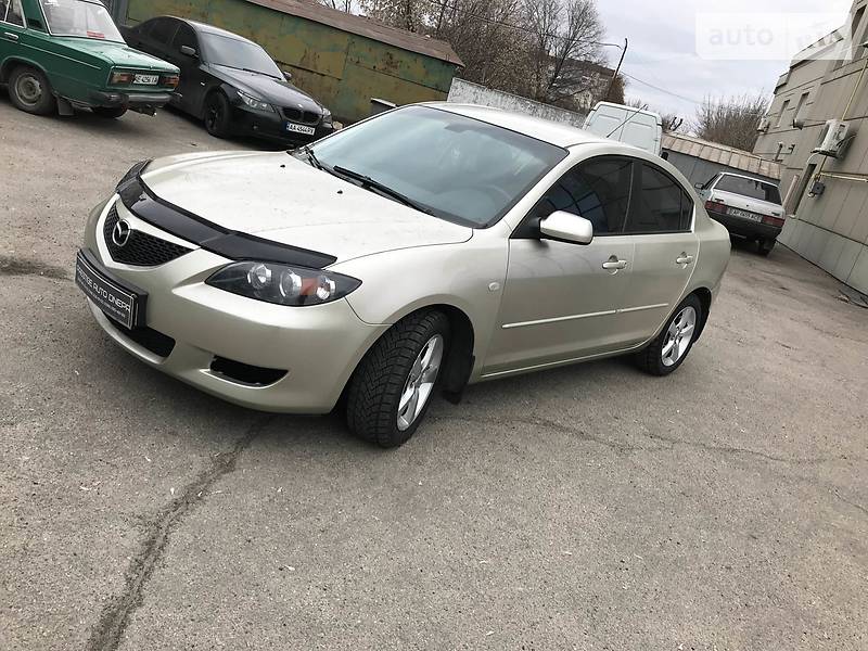 Седан Mazda 3 2006 в Днепре