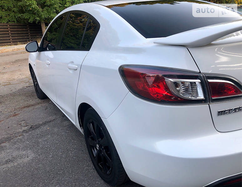 Седан Mazda 3 2009 в Харкові