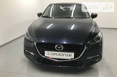 Седан Mazda 3 2016 в Киеве