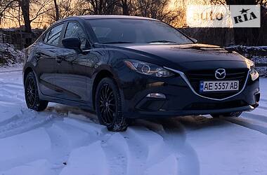 Седан Mazda 3 2015 в Каменском