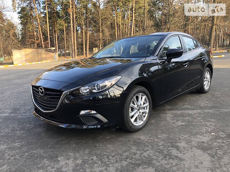 Седан Mazda 3 2016 в Киеве