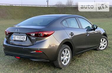 Седан Mazda 3 2017 в Дніпрі