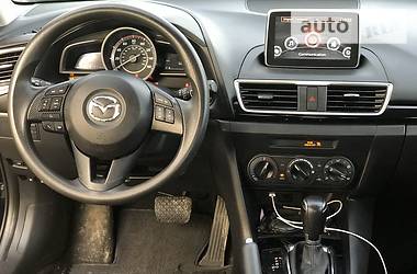 Седан Mazda 3 2015 в Яворове