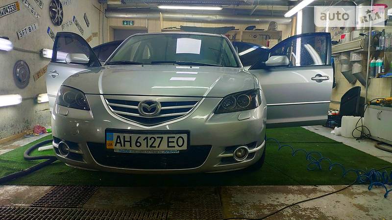 Седан Mazda 3 2005 в Киеве