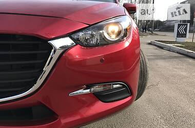 Седан Mazda 3 2016 в Бердянске