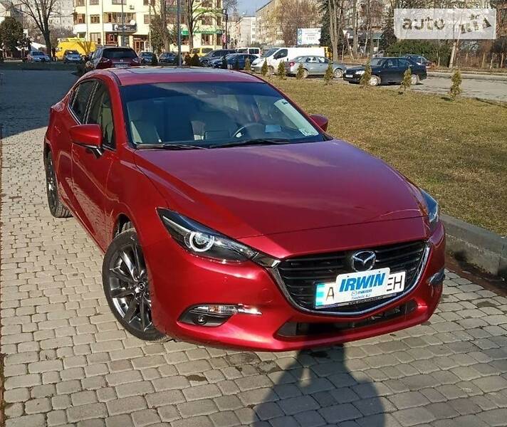 Седан Mazda 3 2018 в Коломые