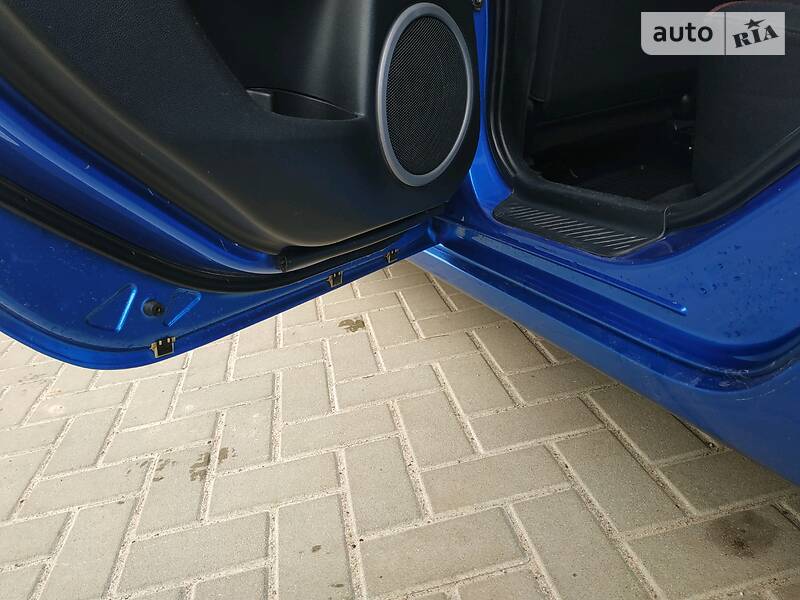 Седан Mazda 3 2006 в Богуславі