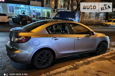 Седан Mazda 3 2012 в 