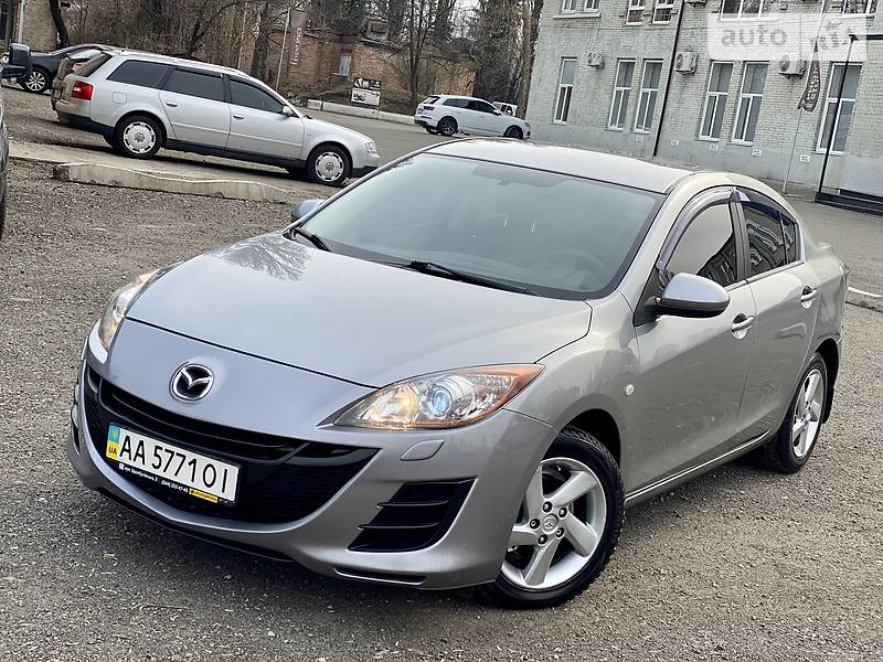 Седан Mazda 3 2011 в Киеве