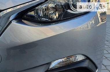 Седан Mazda 3 2015 в 