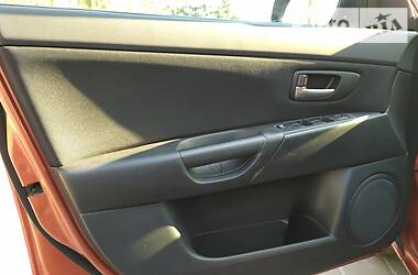 Хэтчбек Mazda 3 2004 в 