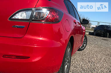 Седан Mazda 3 2013 в 