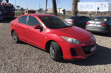 Седан Mazda 3 2013 в 