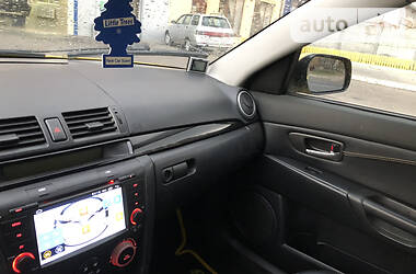 Хетчбек Mazda 3 2004 в 