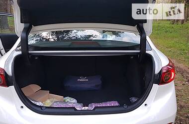 Седан Mazda 3 2016 в 