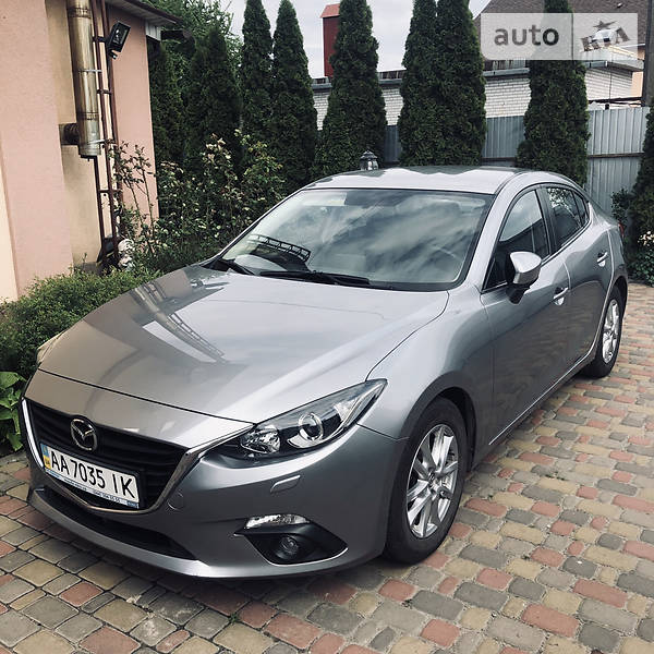 Седан Mazda 3 2015 в Киеве