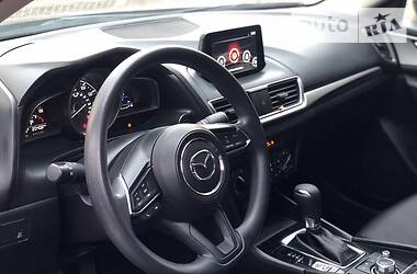Седан Mazda 3 2017 в 