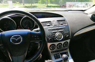 Седан Mazda 3 2010 в 