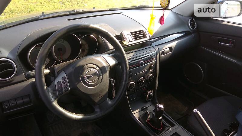 Седан Mazda 3 2007 в Новомосковську