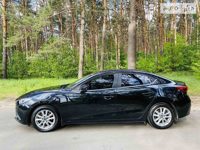 Седан Mazda 3 2013 в Харкові