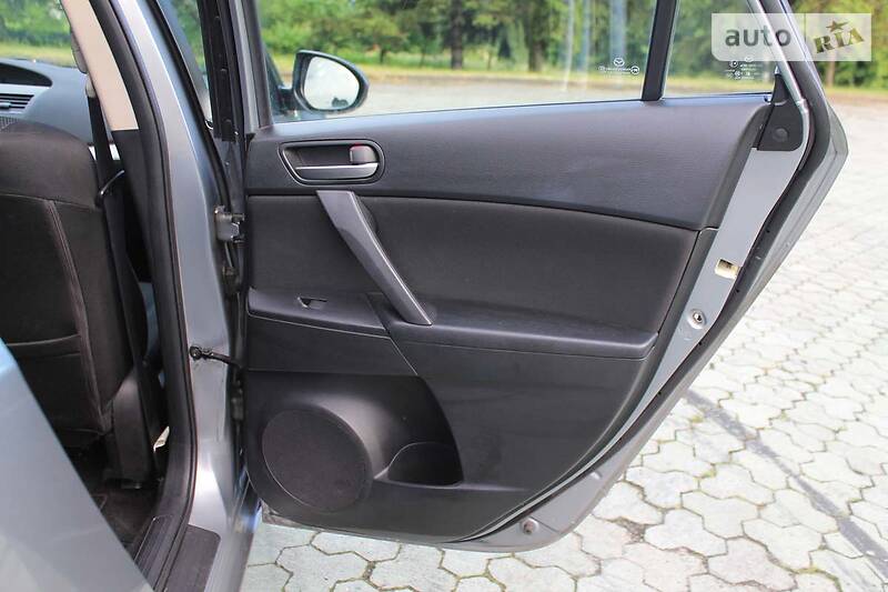 Хетчбек Mazda 3 2012 в Дубні